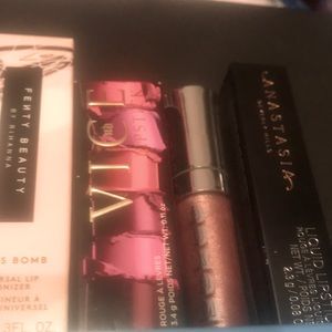 Lipstick/lip gloss collection high end brands